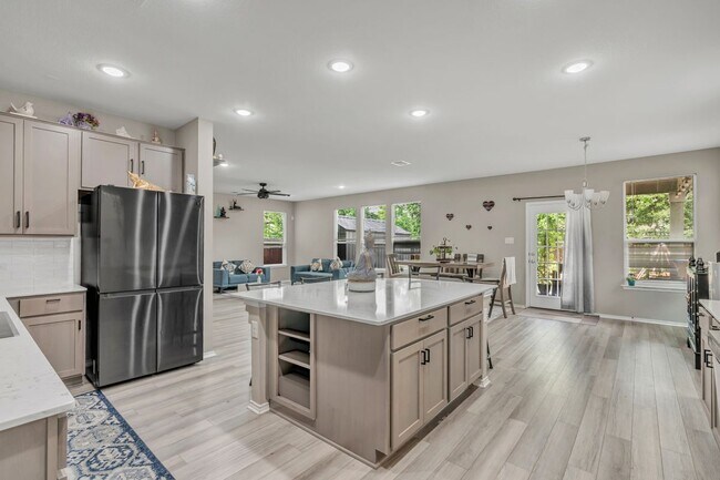 Foto del edificio - 520 Ayinger Ln