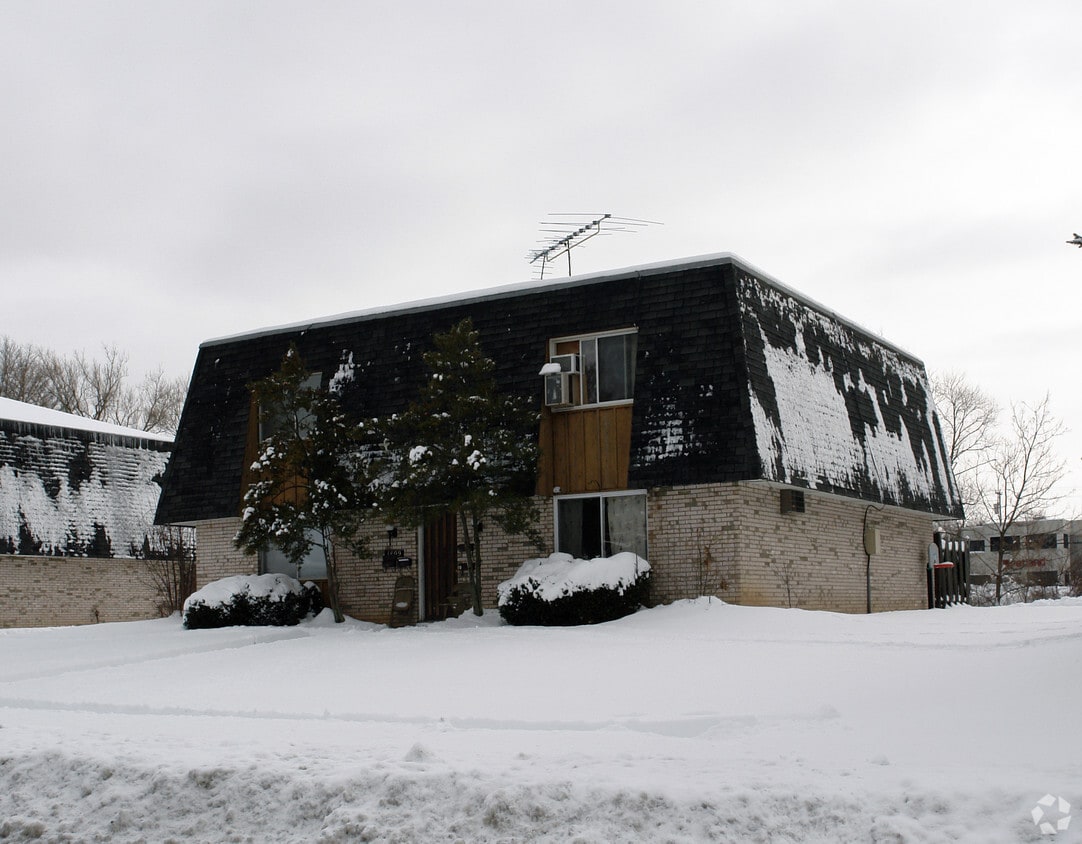 14051409 Herbert Dr, Lorain, OH 44053 Apartments in Lorain, OH