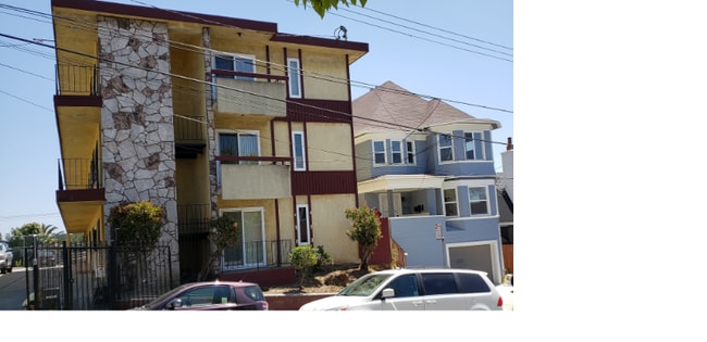 Building Photo - 1830 10th Ave