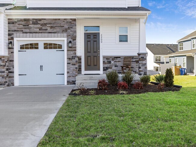 Foto del edificio - 2200 Halflight Ct