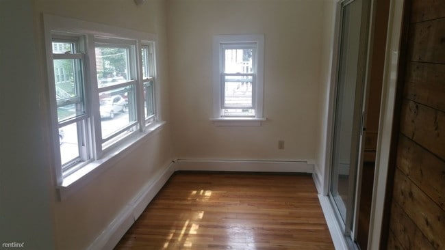 Building Photo - 23 Tennis Rd