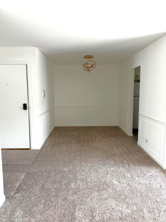 Building Photo - 327 Wildberry Ct