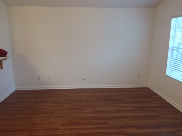Building Photo - 465 Linda Blair Dr