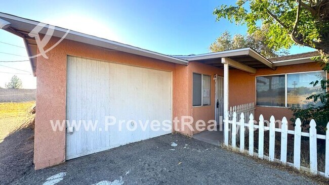 Foto del edificio - 12982 Mohawk Rd