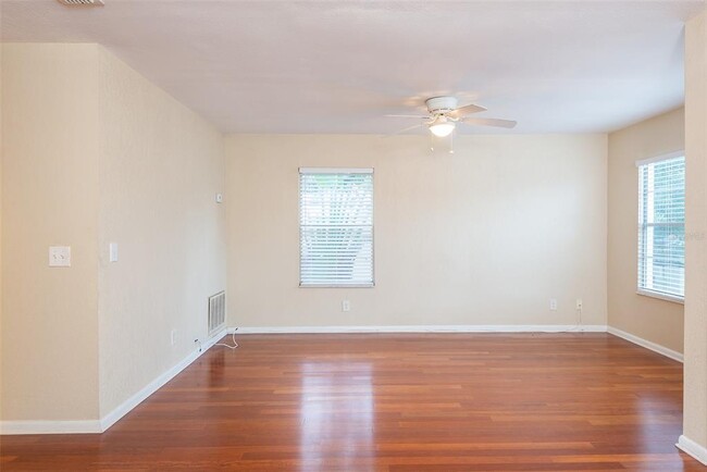 Building Photo - 5440 S MacDill Ave
