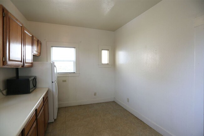 Building Photo - Open House:Sunday(3/24) 2:20pm-2:40pm Styl...