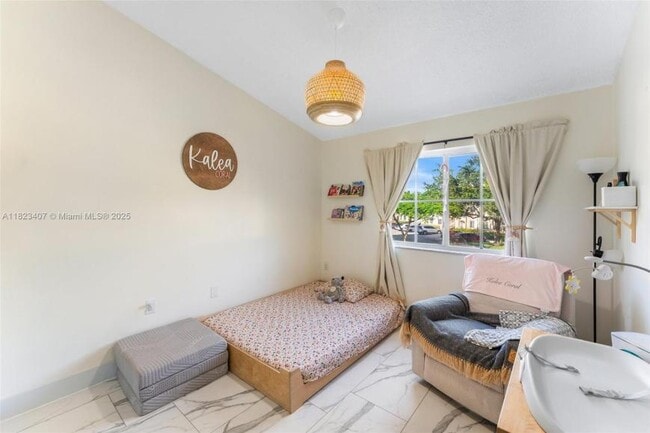 Foto del edificio - 2 bedroom in Pembroke Pines FL 33024