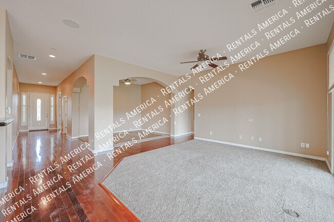 Building Photo - 14712 W Edgemont Ave