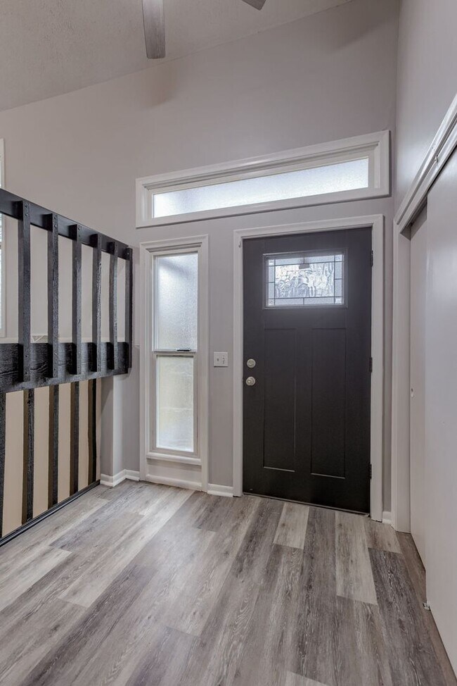 Foto del edificio - Great 4 Bedroom In Willow Wood!!