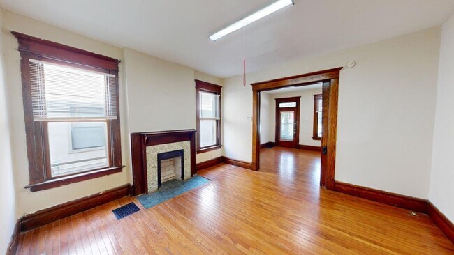 Building Photo - 181-183 East 13th Ave
