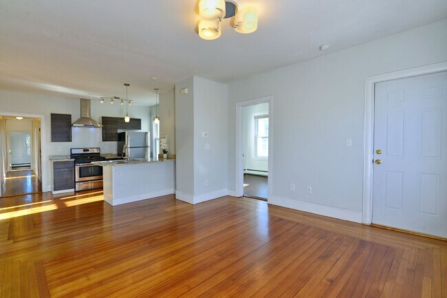 Foto del edificio - Great location! Updated 3 bedroom 1 Bathro...