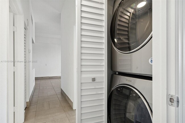 Foto del edificio - 36 NW 6th Ave