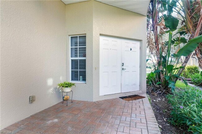 Foto del edificio - ** 4 Bed/3.5 Bath Single Family ~ 2 Car Garage Single Family Home ~ Lake Views **
