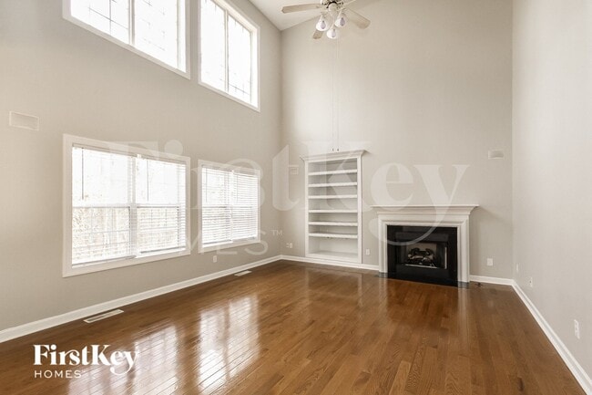 Building Photo - 152 Longboat Rd