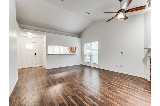 Building Photo - 3709 Huckleberry Dr