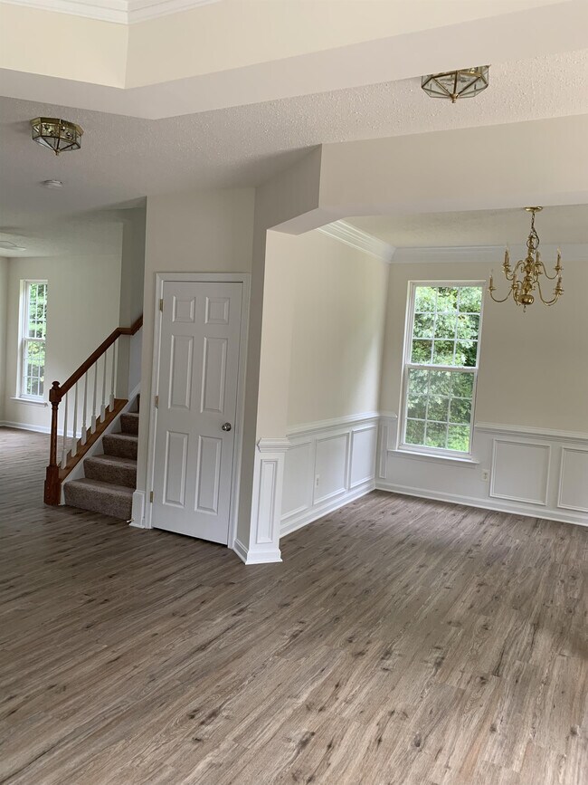 Building Photo - 9330 Tetotum Rd