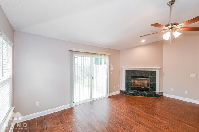 Foto del edificio - 3601 Caroline Vale Blvd