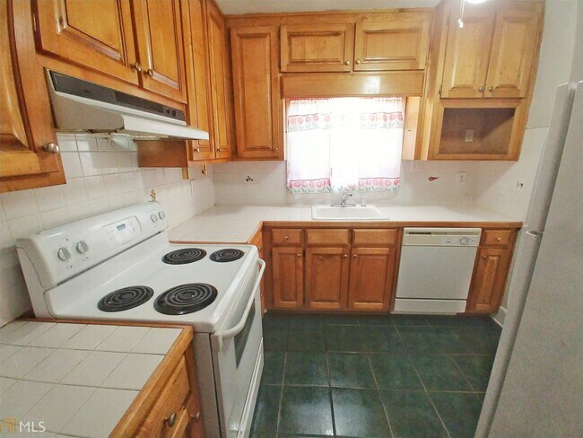 Foto del edificio - 379 Fayetteville Rd