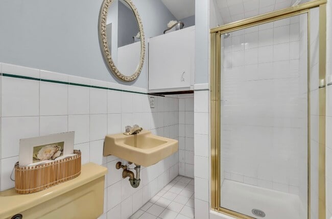 Foto del edificio - 8 Winona Ter