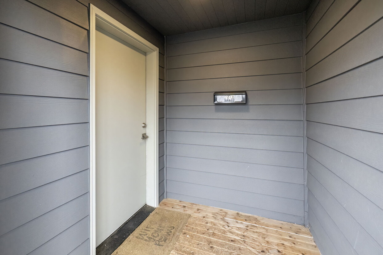 Photo - 1010 Hewitt Ave (Bremerton, WA)