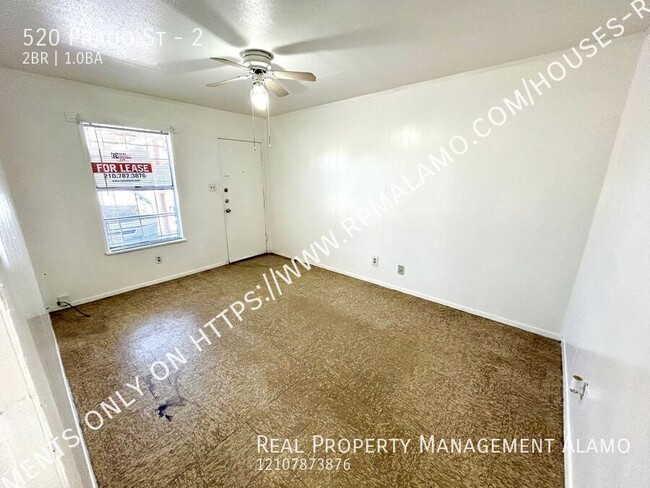 Foto del edificio - **MOVE-IN SPECIAL!** 2 Bedroom / 1 Bath Un...