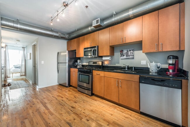 Kitchen - 238 Walker St SW