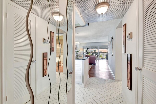 Building Photo - 4070 Tivoli Ct