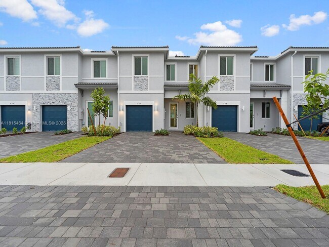Foto del edificio - 682 SE 14th St