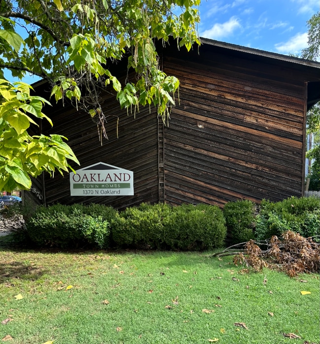 Photo - 1370 Oakland Ave Townhome