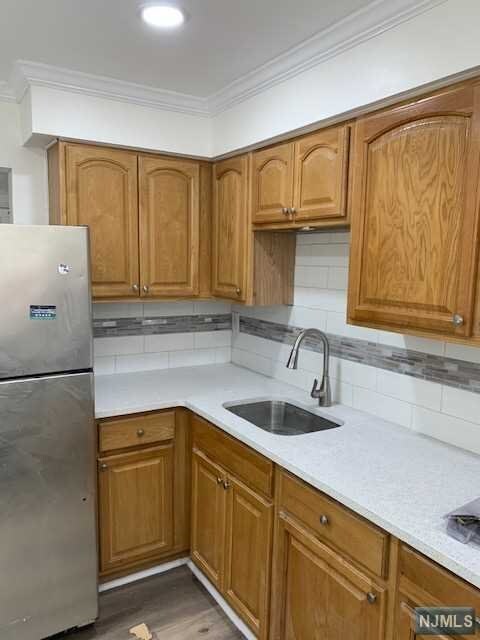 Foto del edificio - 43 Outlook Ave