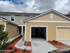 Building Photo - 9571 Star Dr