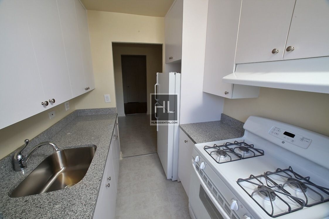 Building Photo - GREAT STUDIO  AT SHEEPSHEAD BAY - $1450
