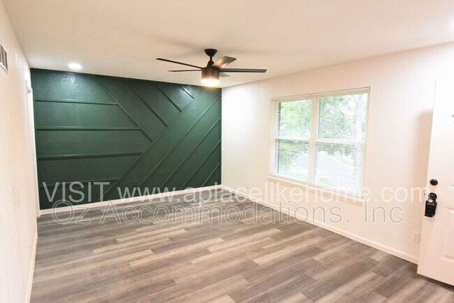 Foto del edificio - 9318 Bluejacket St