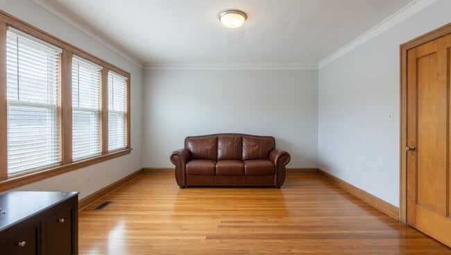 Foto del edificio - 3214 N Linder Ave