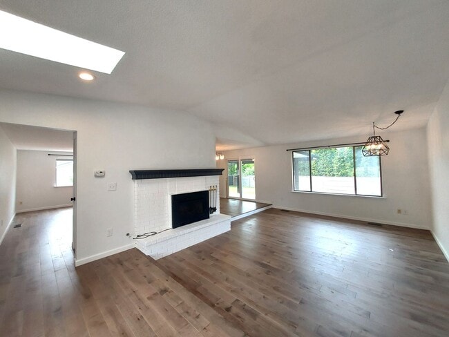 Foto del edificio - Charming and One of a Kind Three Bedroom