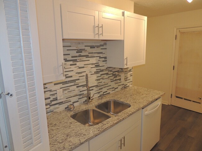 Foto del edificio - 1113 Strickland Bridge Rd