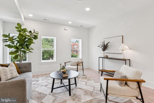 Foto del edificio - 2608 4th St NE