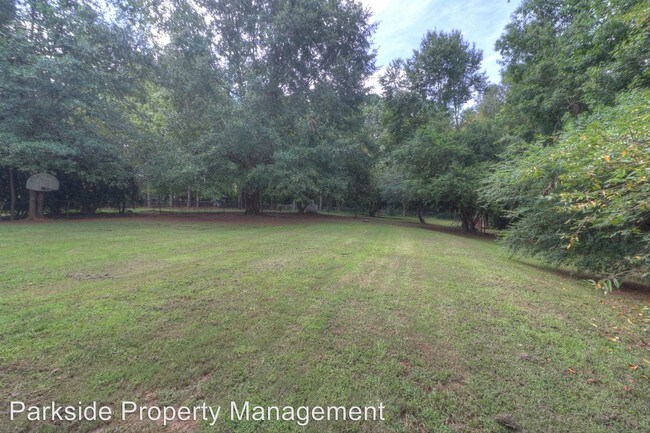 Building Photo - 2 br, 2 bath House - 80 Oakview Drive