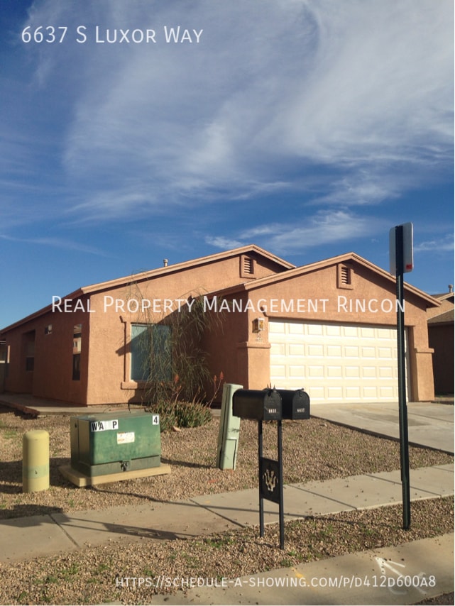 Photo - 6637 S Luxor Way House