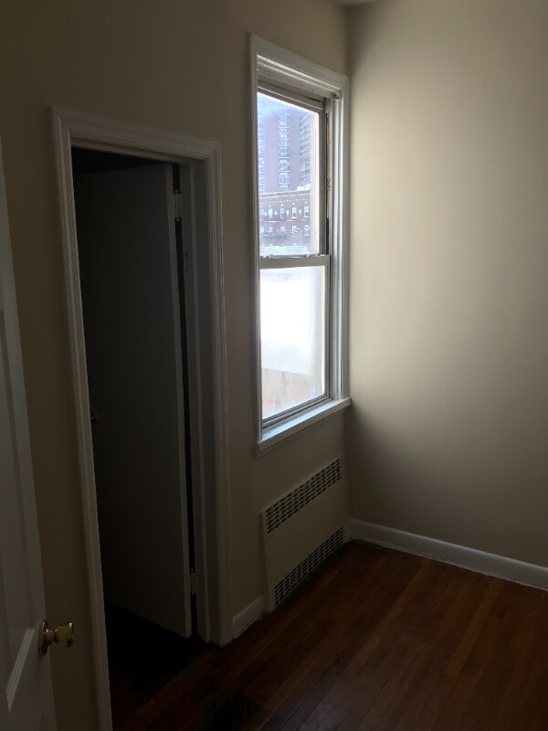 Building Photo - 119 59th St