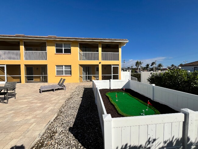 Foto del edificio - 5420 Chiquita Blvd S