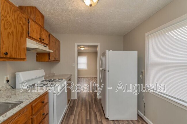 Foto del edificio - 821 Forsythe St