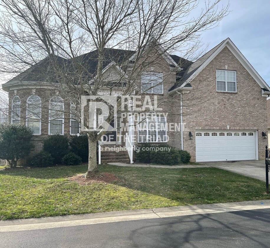 Primary Photo - Immaculate 4 bd/3.5 ba in the popular Wate...