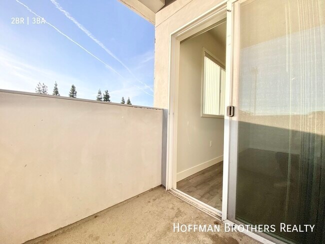 Foto del edificio - 15121 Rayen St Northridge, CA 91343