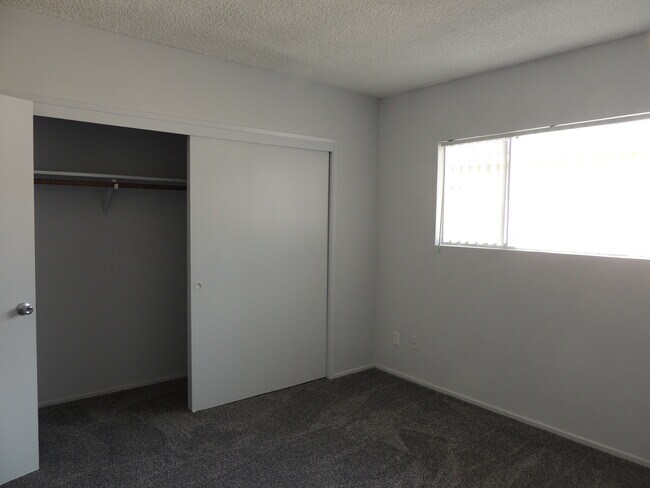 2nd Upstairs Bedroom - 6250 Morse Ave