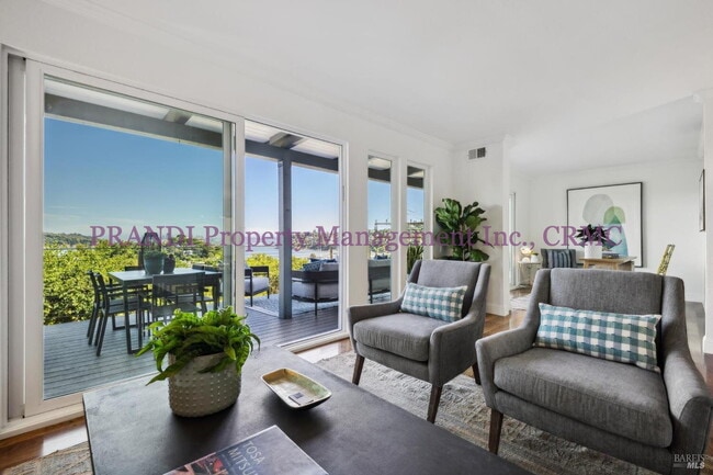 Building Photo - Resort Style Living in Prime Tiburon Locat...