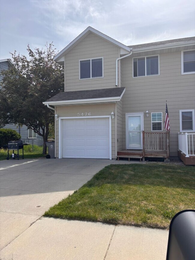 Foto del edificio - 3 BED | 2.5 BATH | SINGLE GARAGE | RAPID VALLEY