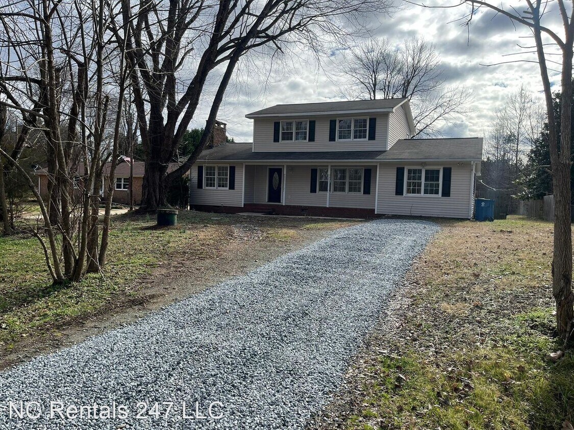 Foto principal - 4 br, 2 bath House - 2300 Carlford Rd