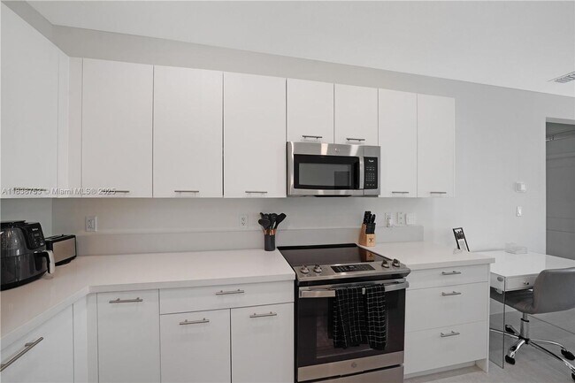 Foto del edificio - 8167 NW 41st St