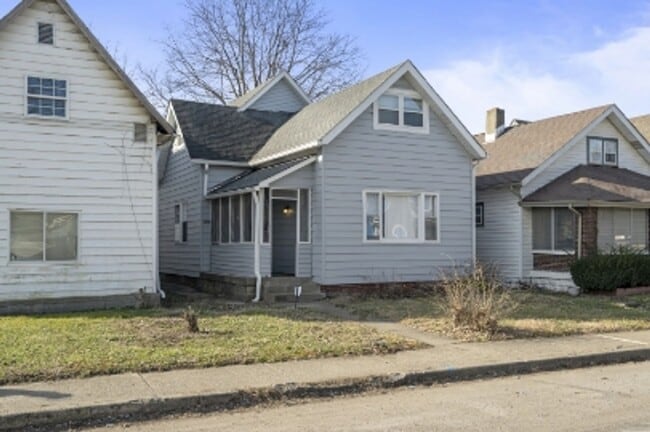 Photo - Accepting Section 8! 4 Bed 2 Bath! House